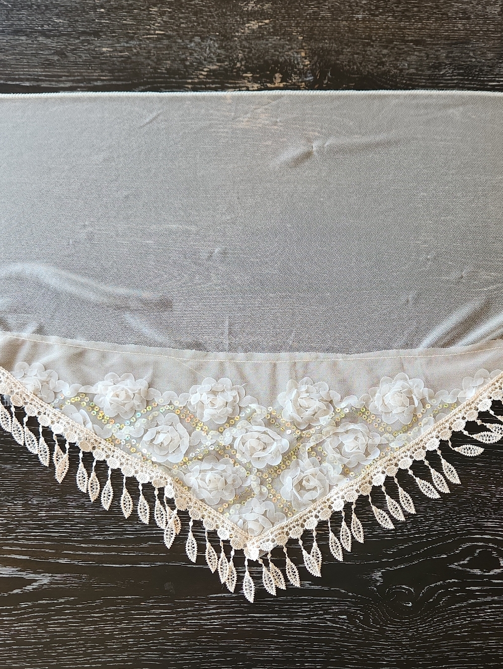 VTG Ivory Lace Table Scarf/Drapery with Floral Appliqué